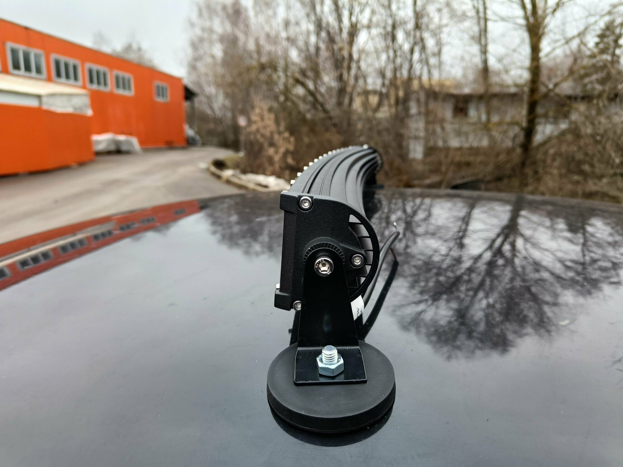 Изогнутая светодиодная балка/люстра 105 см 240 Вт. Габариты: 1050*62*40. NEW VIEW.