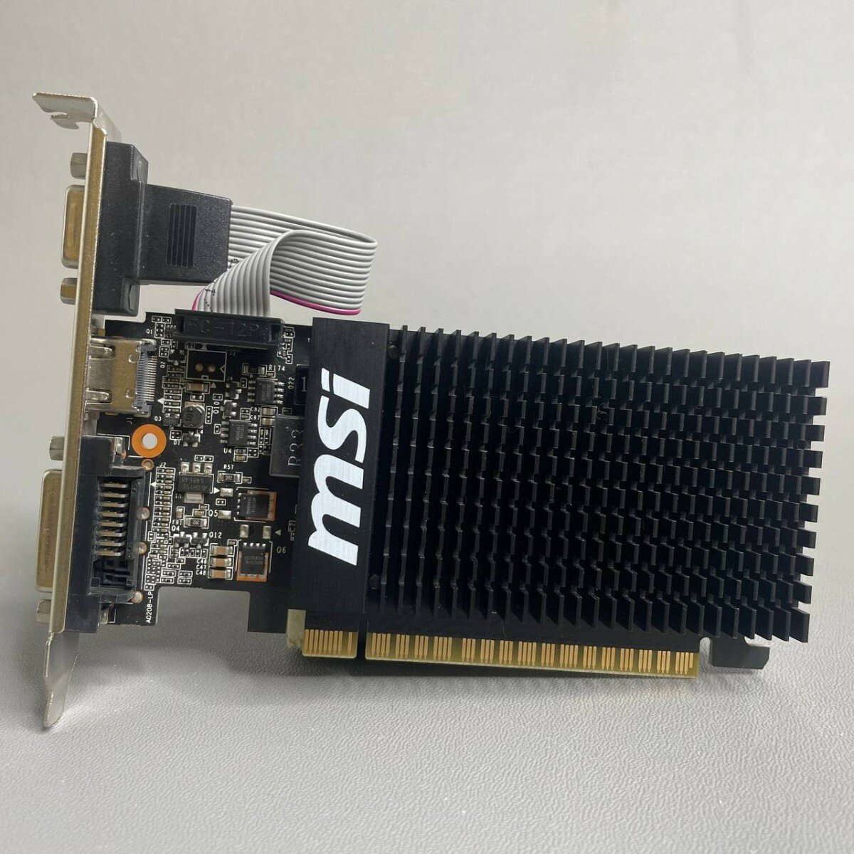 Видеокарта MSI GeForce GT 710 Silent LP 2GB (GT 710 2GD3H LP)