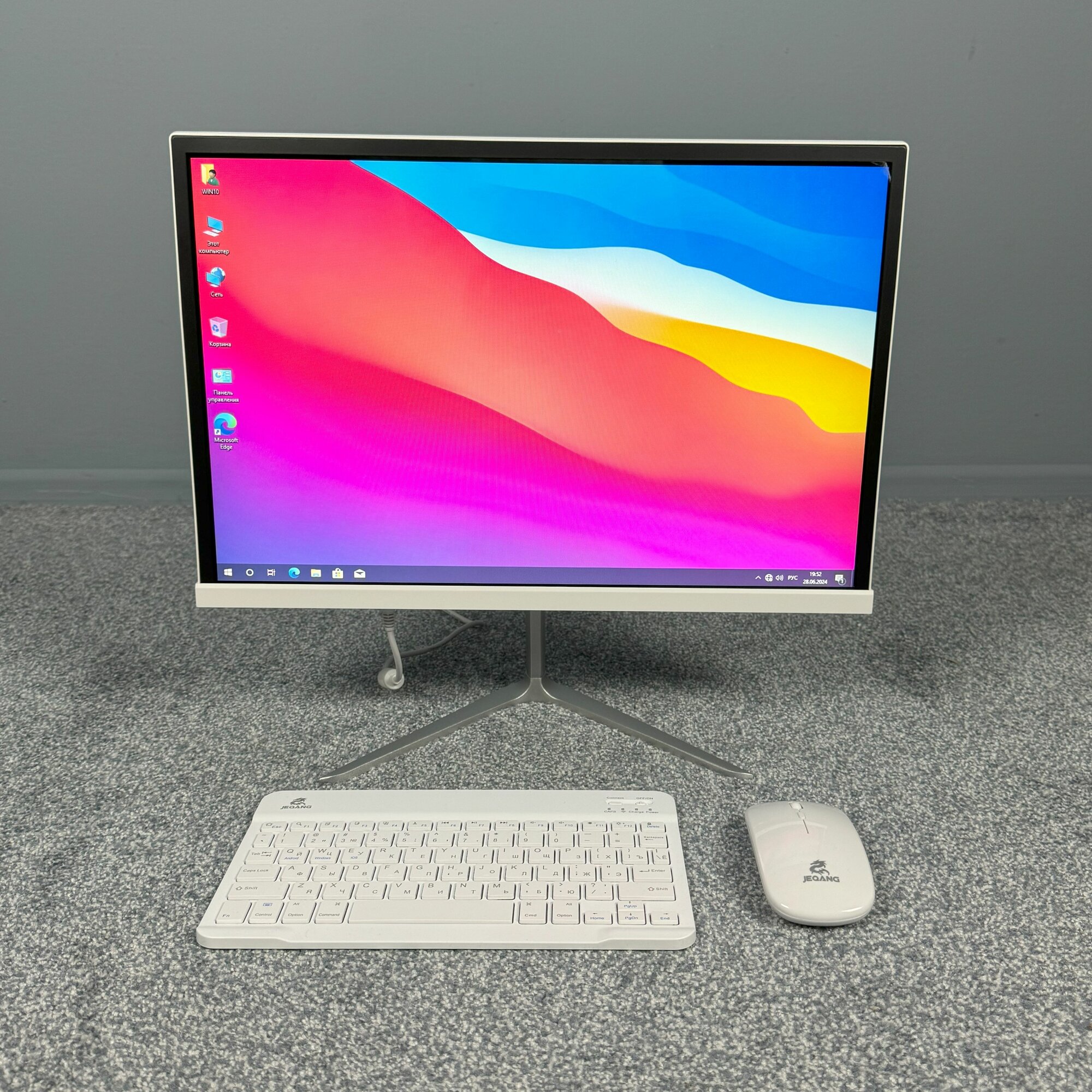 Комплект: моноблок 19' клавиатура и мышь, Core i5, 8GB, SSD 500GB
